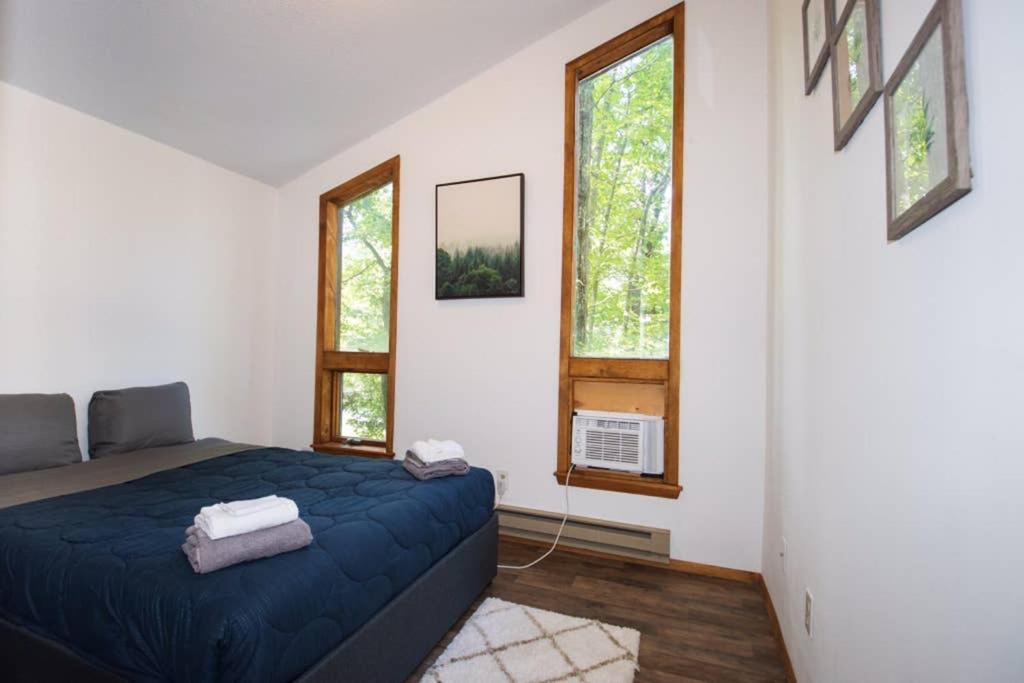 Entire 3 Bedroom Adventure Chalet, Near The Best Of The Poconos อีสต์สเตราด์สเบิร์ก ภายนอก รูปภาพ