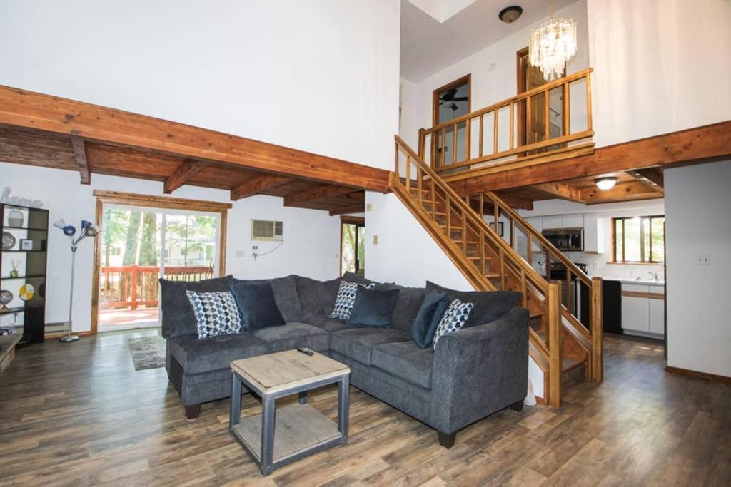 Entire 3 Bedroom Adventure Chalet, Near The Best Of The Poconos อีสต์สเตราด์สเบิร์ก ภายนอก รูปภาพ
