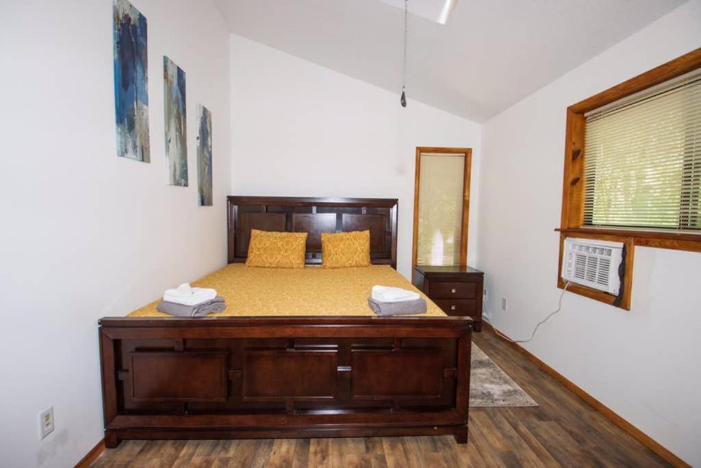 Entire 3 Bedroom Adventure Chalet, Near The Best Of The Poconos อีสต์สเตราด์สเบิร์ก ภายนอก รูปภาพ